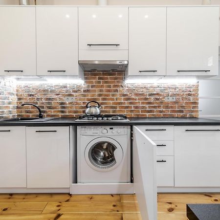 Inshiapartments On Teodora Square Lviv Extérieur photo